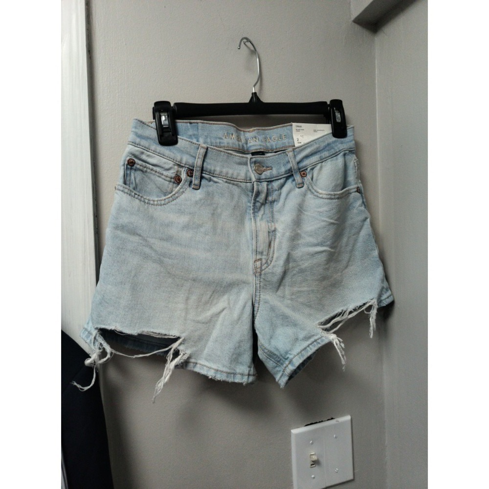 American Eagle Outfitters Light Blue  Denim Jean Shorts Strigid  Sz 2 26W New